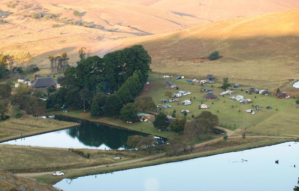 בית הארחה דלסטרום 	Elandskloof Trout Farm מראה חיצוני תמונה