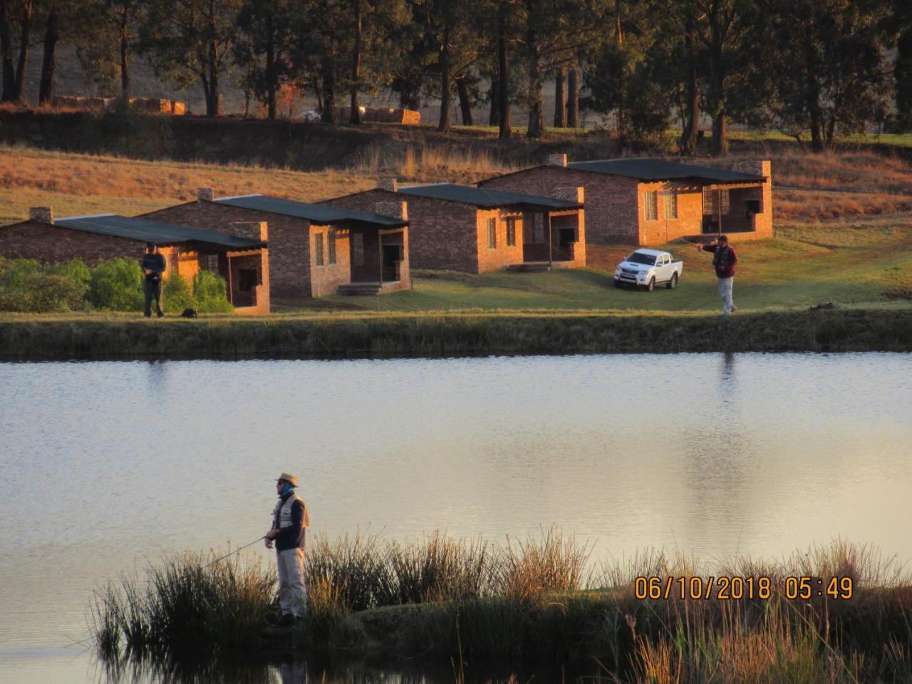 בית הארחה דלסטרום 	Elandskloof Trout Farm מראה חיצוני תמונה